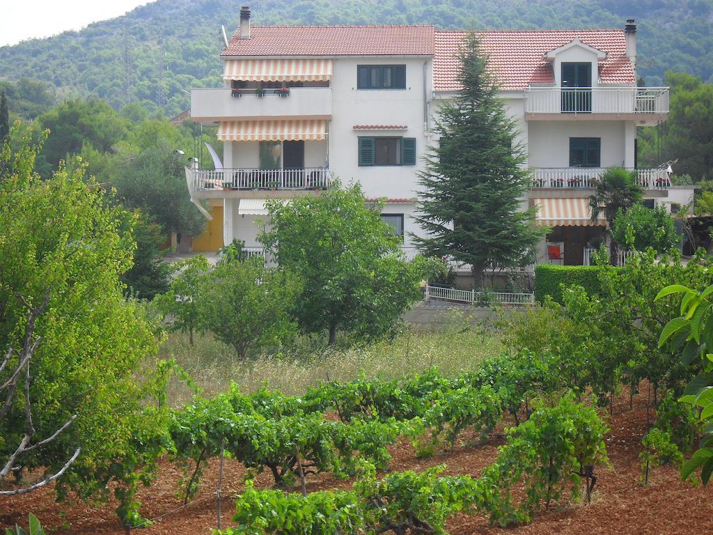 דירות שיבניק Countryside Family Retreat מראה חיצוני תמונה